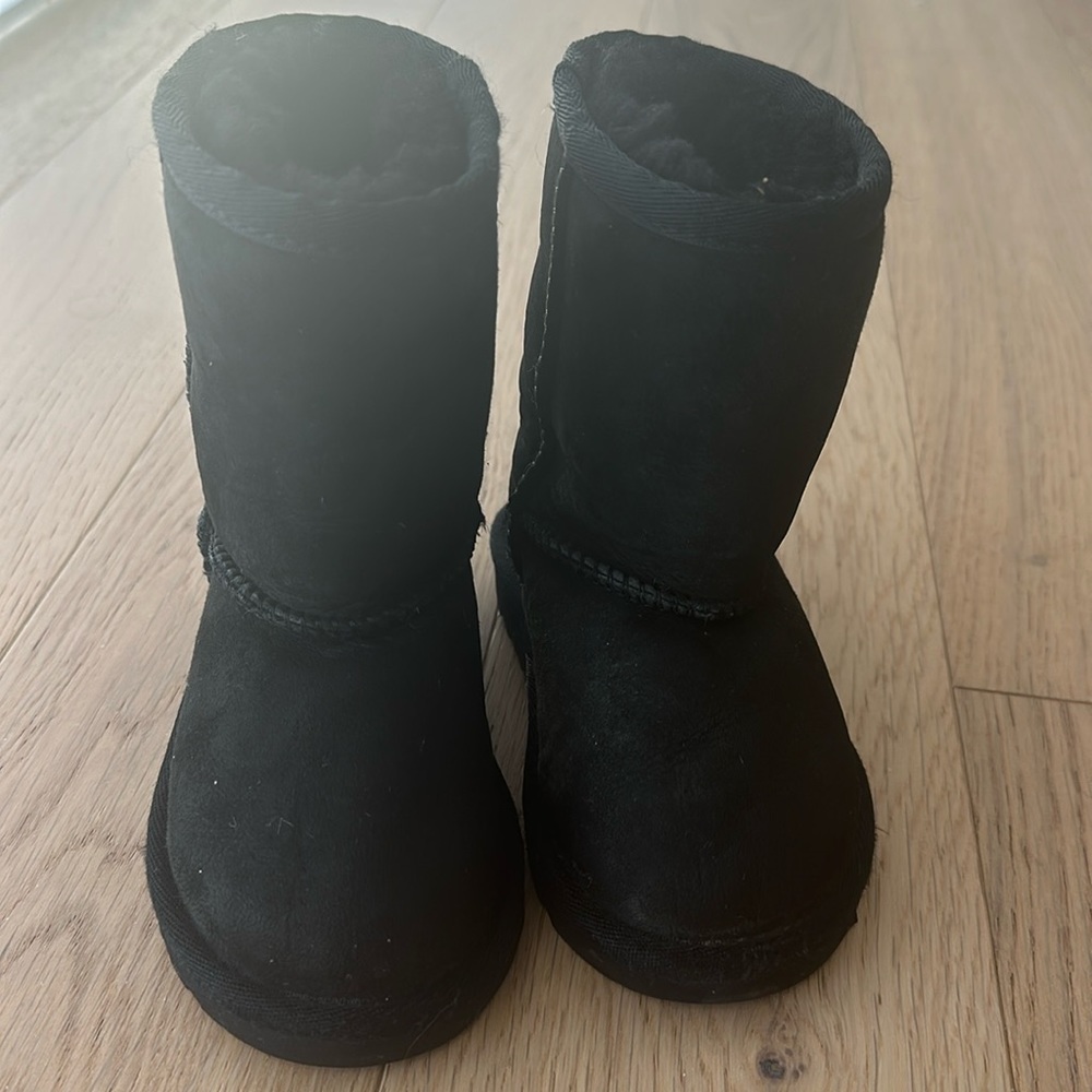 Black kids UGG boots size 6
